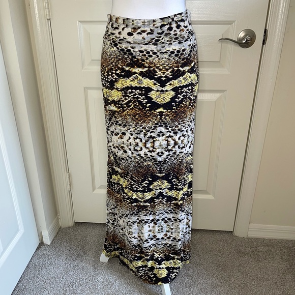 Karen Kane snakeskin multicolored maxi skirt - Picture 4 of 5